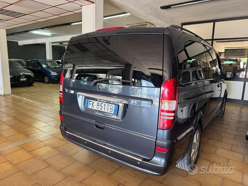 Begagnad Mercedes Viano 204 HK (150 kW) 2007 Svart Minibuss