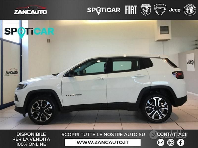 Bianco Usata 2024 Jeep Compass Altitude SUV | 29.950 € (Cara) - Immagine 1/4