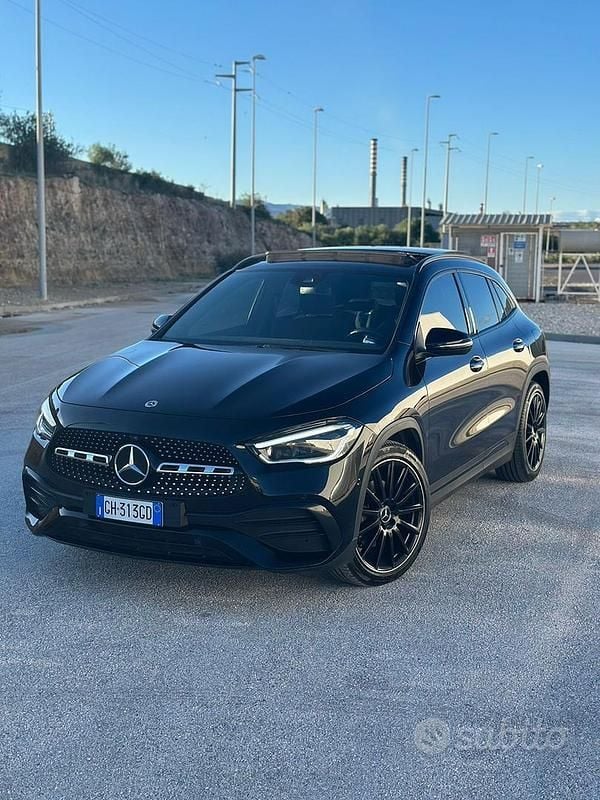 Usata Mercedes GLA200 Premium 150 CV (110 kW) 2022 Nero SUV