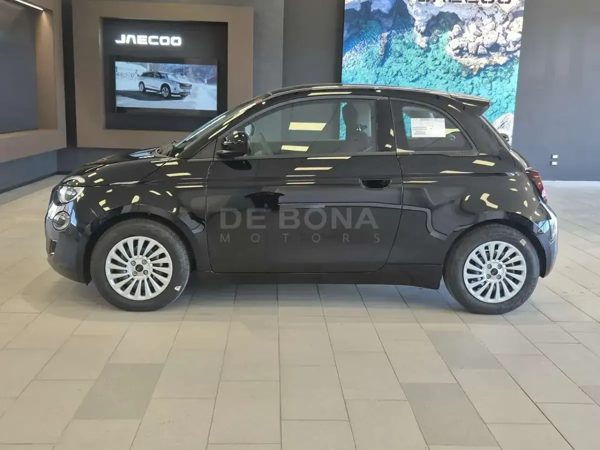 Nuova Fiat 500e 69 kW (95 CV) 2025 Nero cinema Berlina