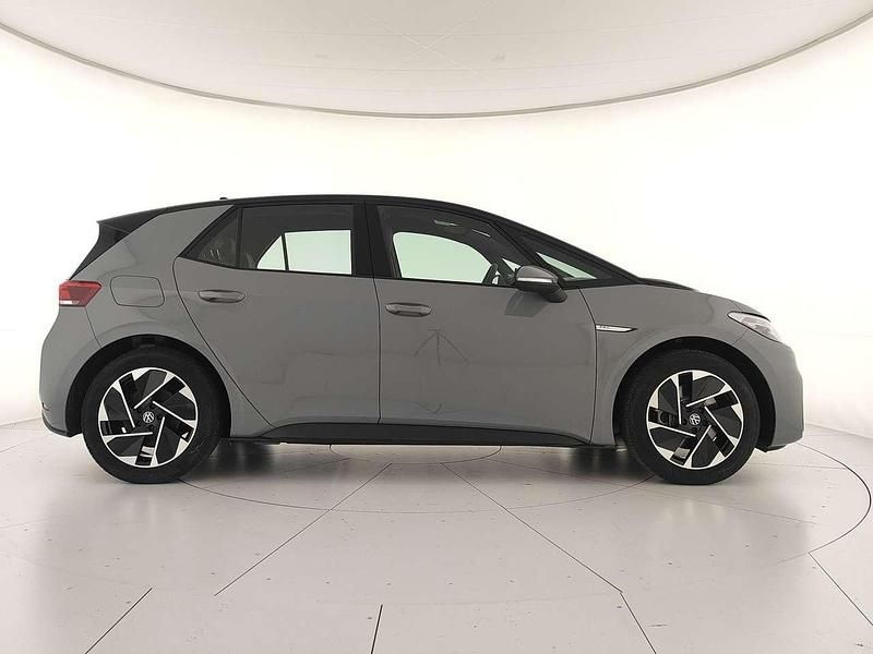 Usata VW ID.3 Pro Performance 69 kW (95 CV) 2023 Moonstone grey nero Utilitaria