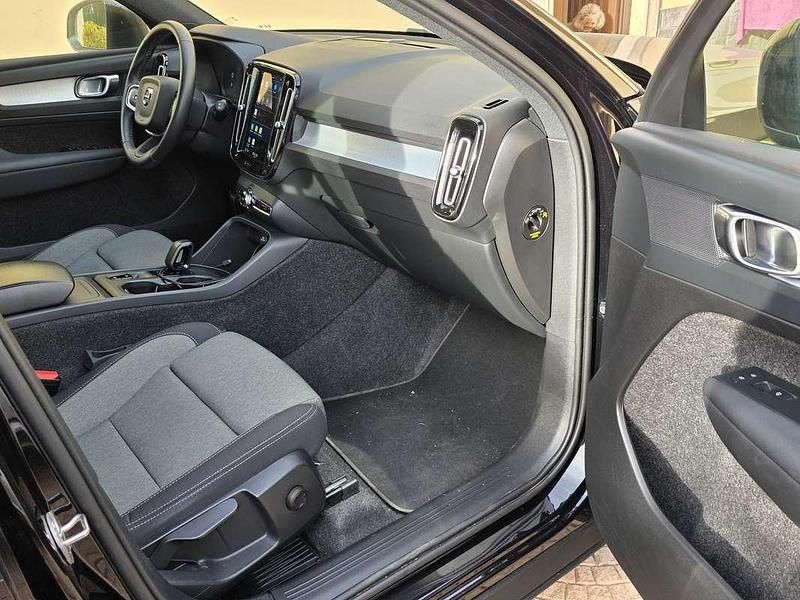 Usata Volvo XC40 Core 163 CV (119 kW) 2024 SUV