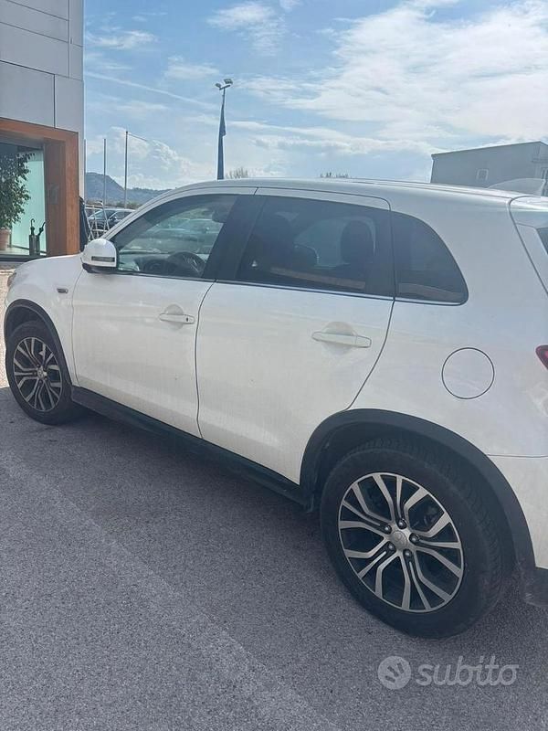 Usata Mitsubishi ASX 117 CV (86 kW) 2018 Bianco SUV