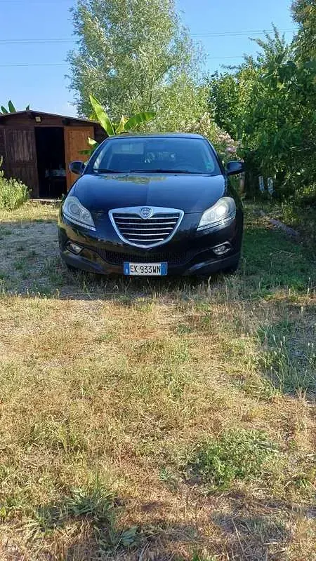 Usata Lancia Delta 120 CV (88 kW) 2011 Utilitaria