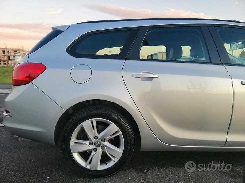 Usata Opel Astra 2016 Grigio Station wagon