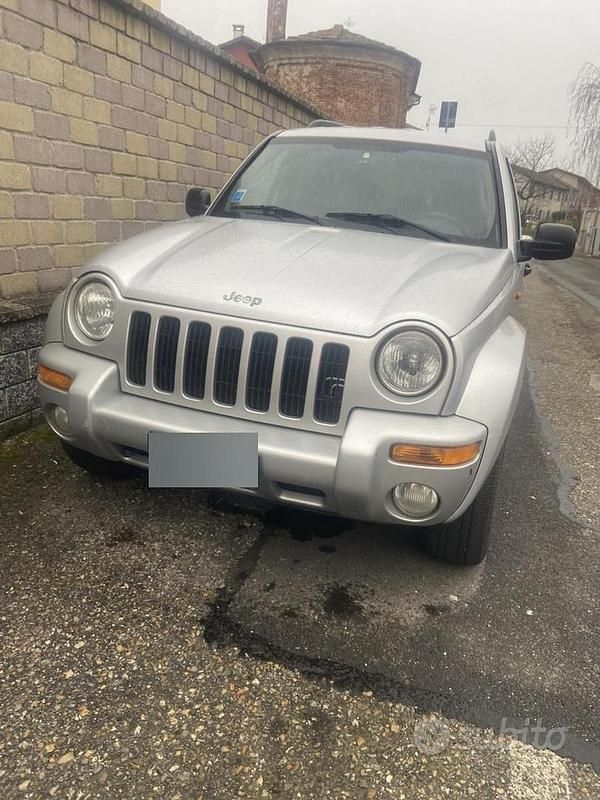 Usata Jeep Cherokee Limited 2003 Grigio SUV