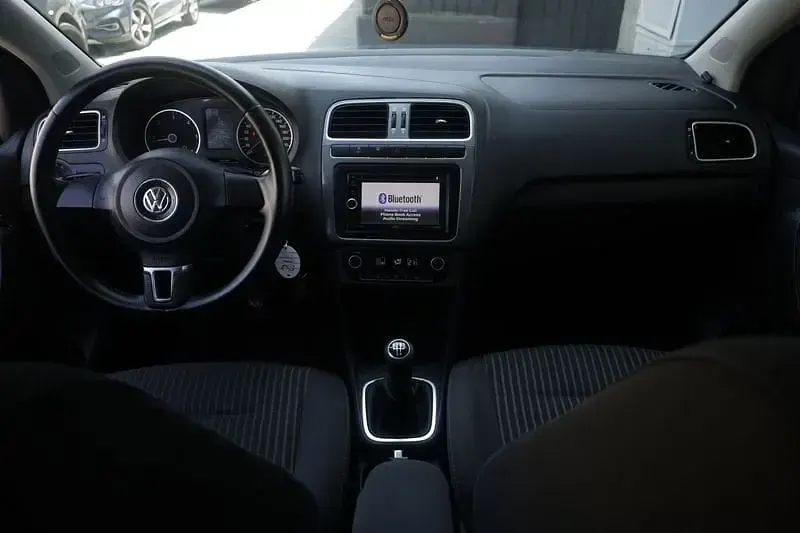 Usata VW Polo Highline 90 CV (66 kW) 2010 Argento Utilitaria