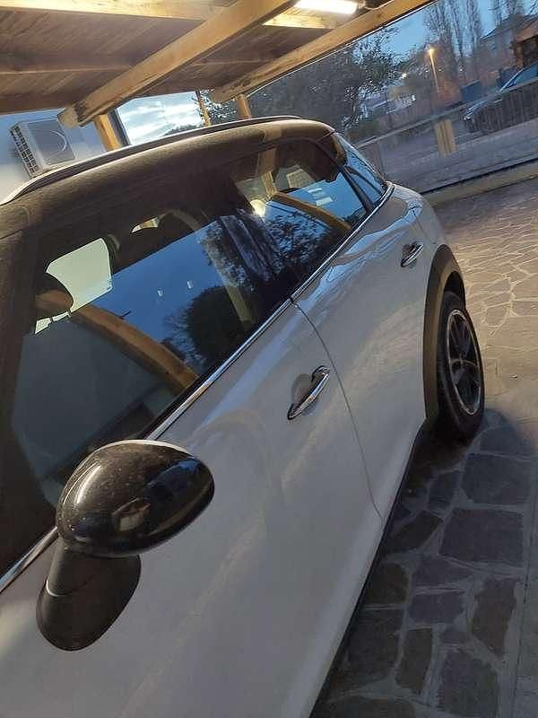 Usata Mini One D Countryman 90 CV (66 kW) 2015 Bianco SUV