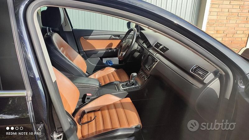 Usata VW Passat 150 CV (110 kW) 2012 Nero Station wagon