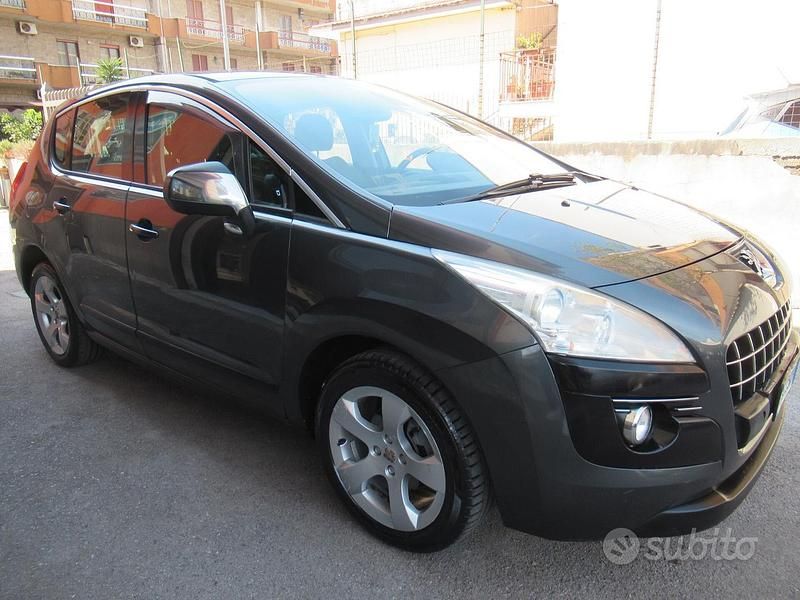 Usata Peugeot 3008 Allure 112 CV (82 kW) 2012 Grigio Station wagon