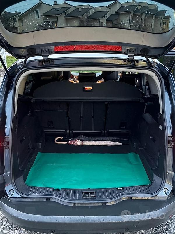 Usata Ford S-MAX Titanium 140 CV (102 kW) 2006 Grigio Monovolume