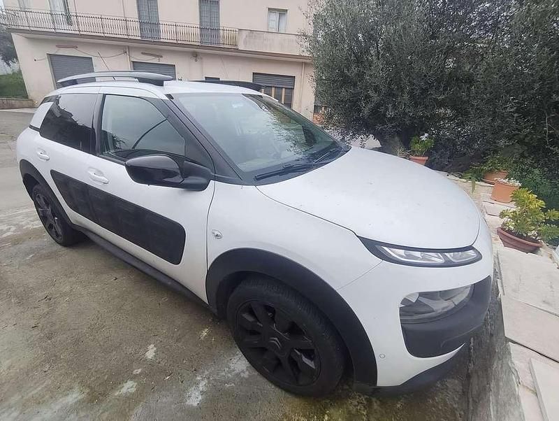 Usata Citroën C4 Shine 99 CV (72 kW) 2016 Bianco SUV