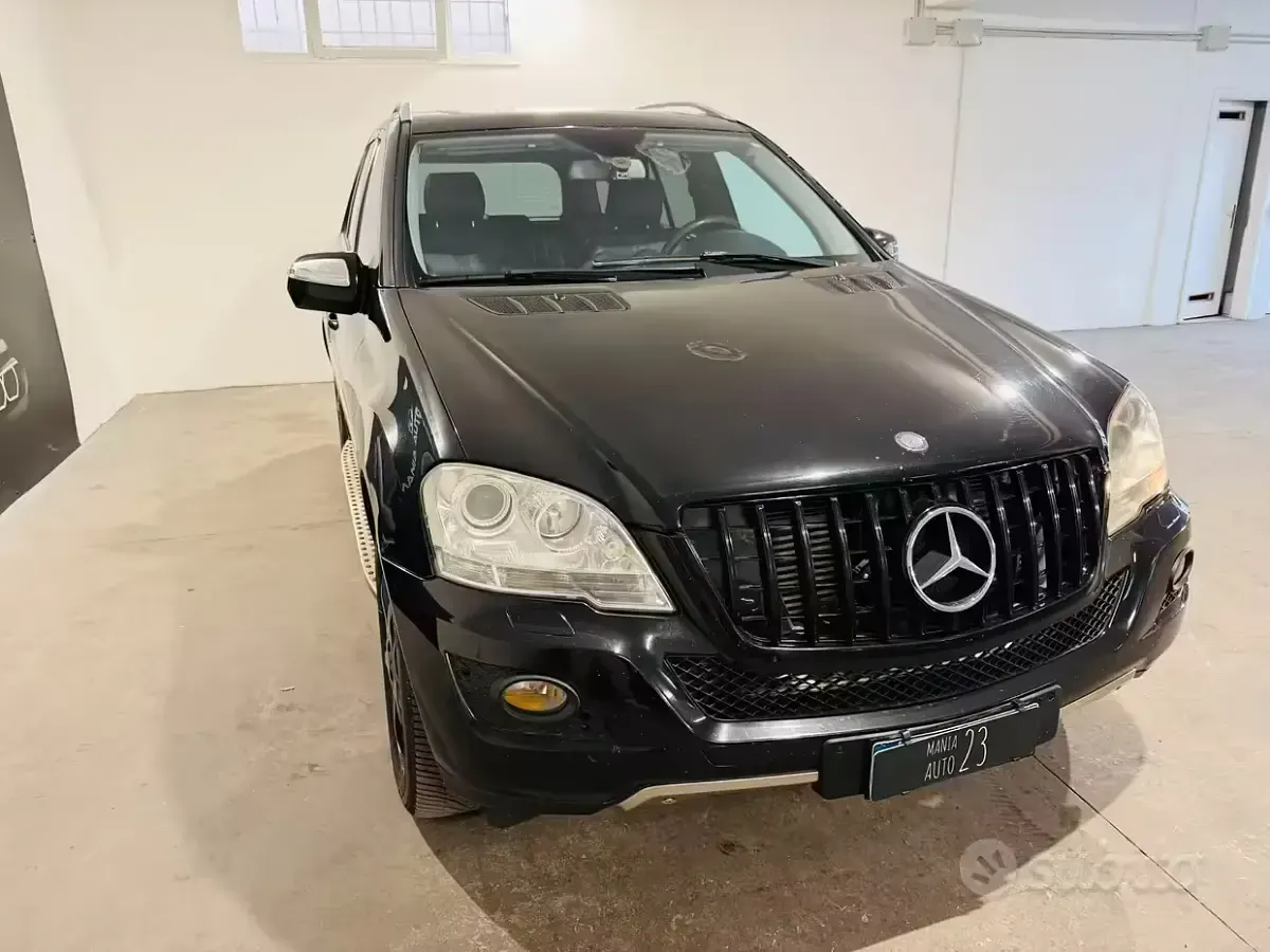 Usata Mercedes ML320 Chrome 224 CV (164 kW) 2010 Nero SUV