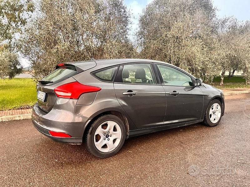 Usata Ford Focus Business Edition 95 CV (69 kW) 2018 Grigio Berlina