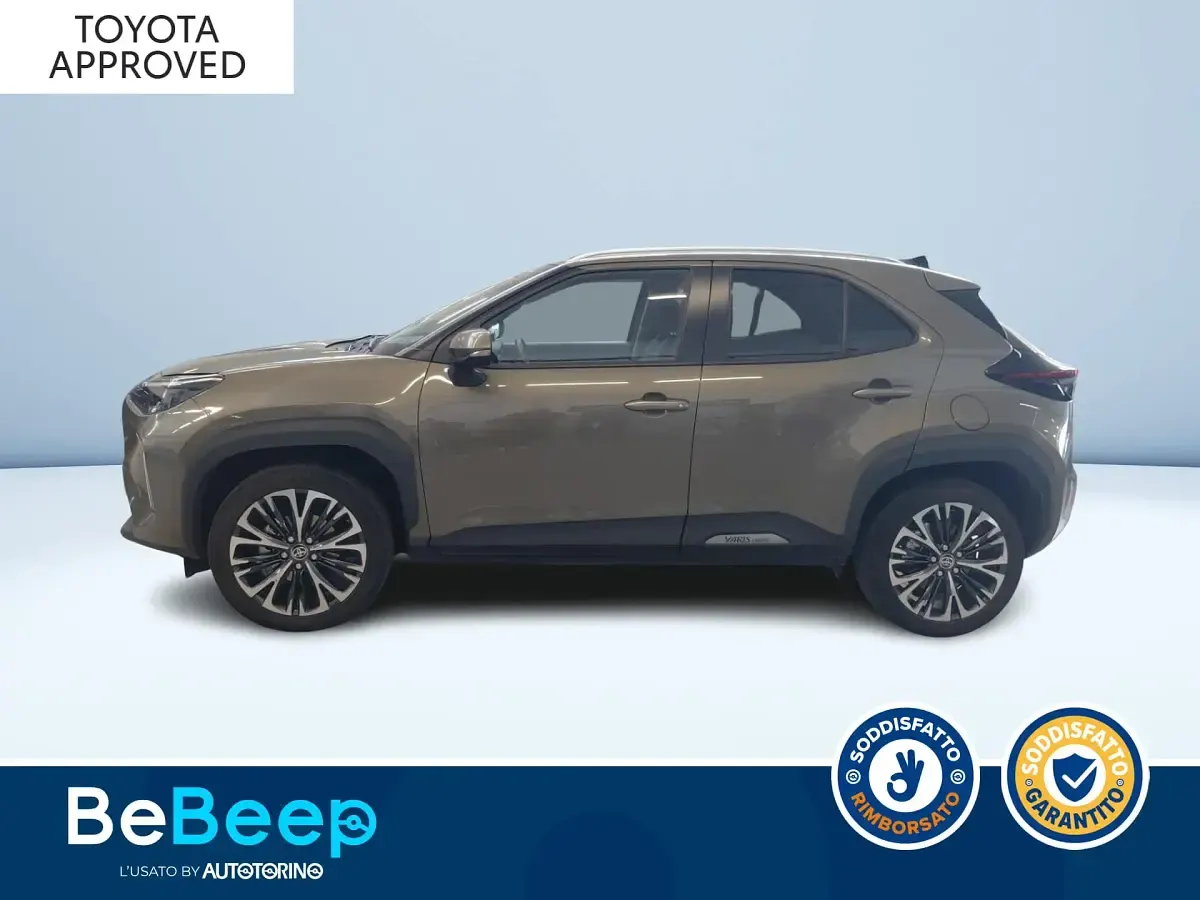 Usata Toyota Yaris Lounge 92 CV (67 kW) 2022 Bronzo metallizzato Utilitaria