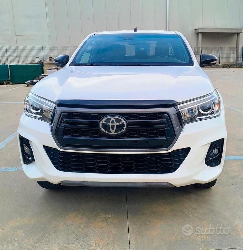 Usata Toyota HiLux 2020 Bianco Pick-up