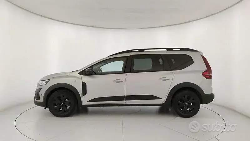 Usata Dacia Jogger Extreme 101 CV (74 kW) 2023 Grigio Monovolume