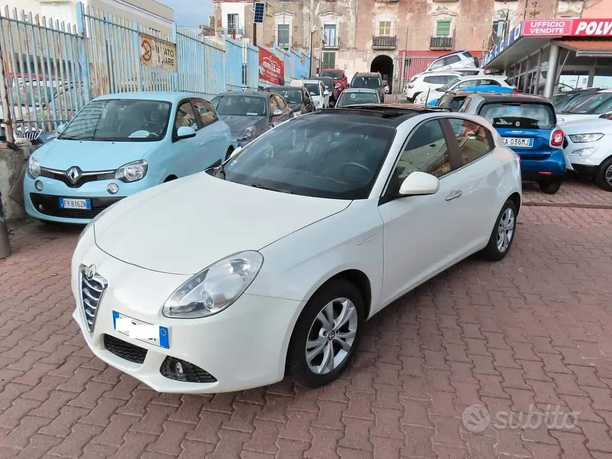 Usata Alfa Romeo Giulietta 105 CV (77 kW) 2011 Bianco Utilitaria