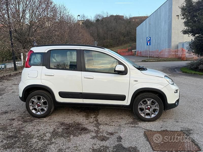 Usata Fiat Panda 4x4 75 CV (55 kW) 2014 Bianco Utilitaria