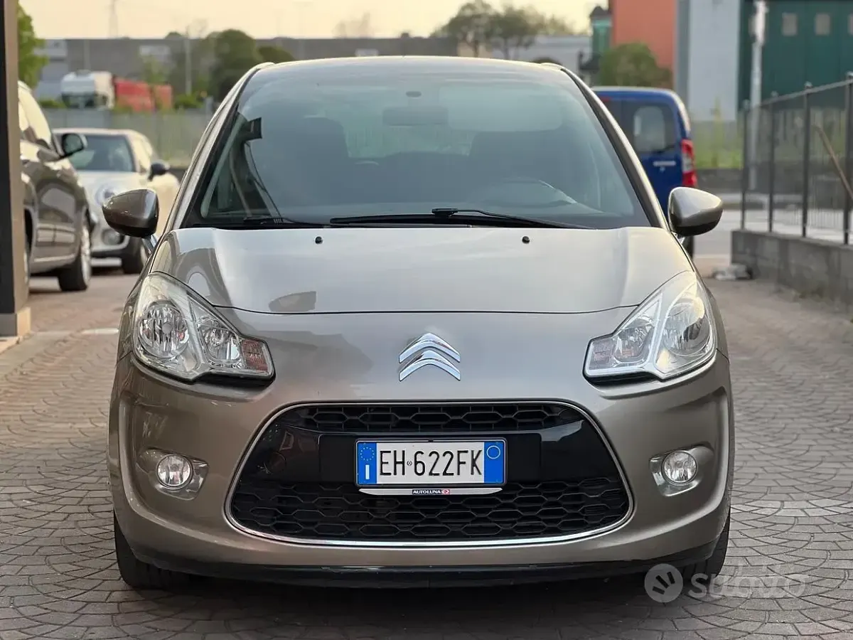 Gebraucht Citroën C3 Exclusive 75 PS (55 kW) 2011 Beige Limousine