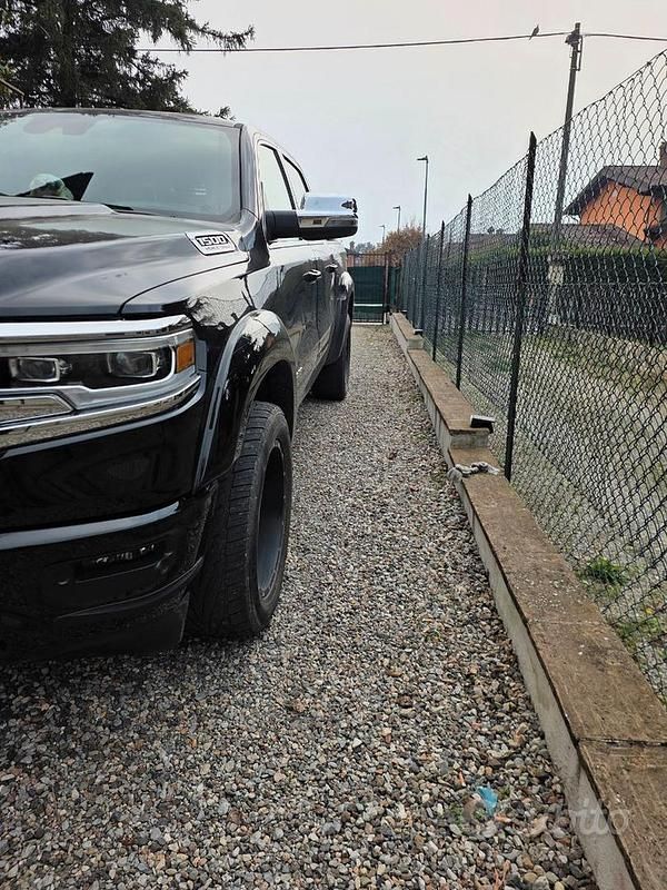 Usata RAM 1500 420 CV (308 kW) 2025 Nero Pick-up
