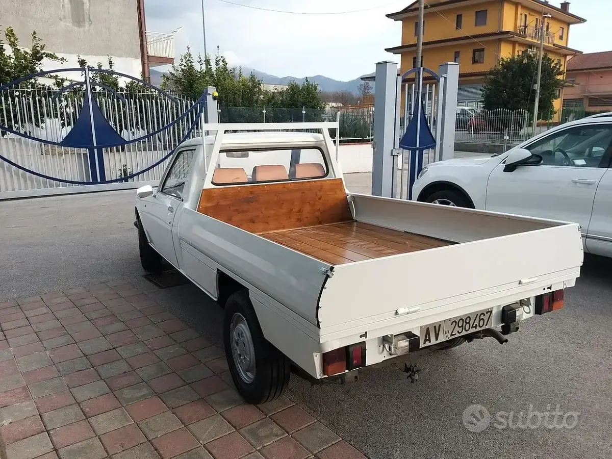 Usata Peugeot 504 90 CV (66 kW) 1989 Beige Pick-up