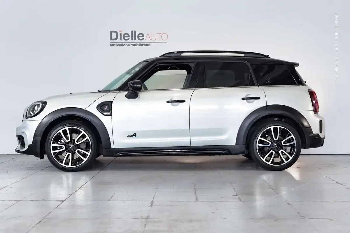 Usata Mini Cooper S Countryman 178 CV (130 kW) 2023 White silver SUV