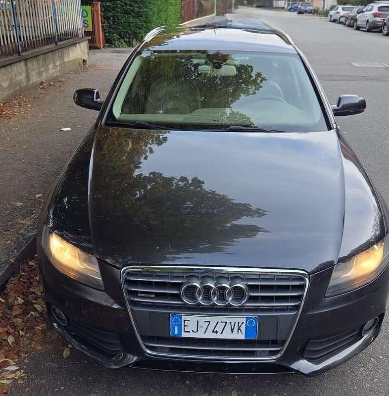 Usado Audi A4 Ambiente 143 CV (105 kW) 2011 Gris Familiar