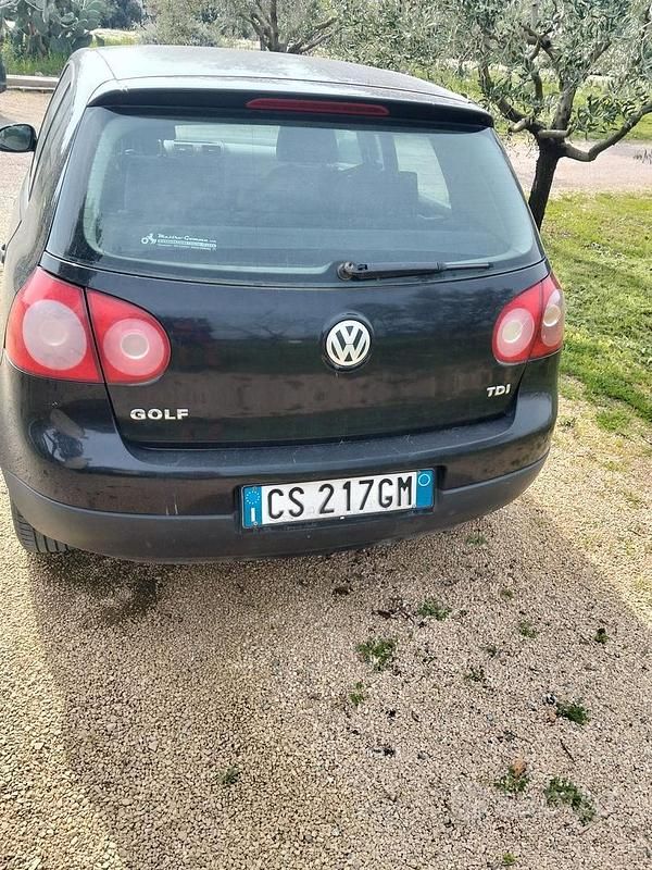 Usata VW Golf IV 105 CV (77 kW) 2004 Berlina