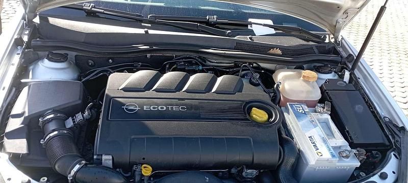 Usata Opel Astra 150 CV (110 kW) 2007 Utilitaria