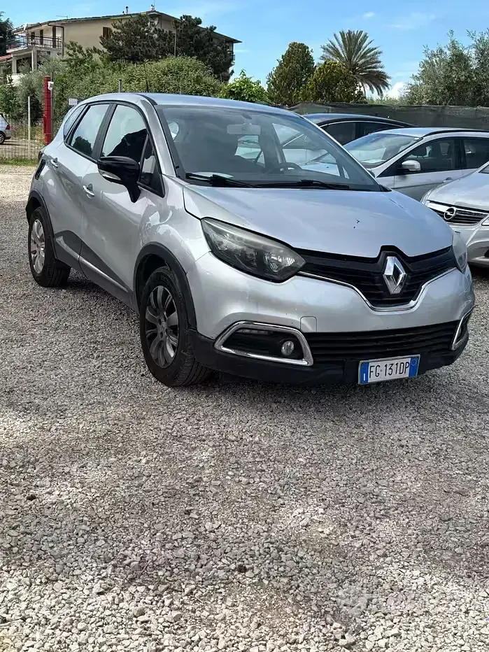 Usata Renault Captur 90 CV (66 kW) 2016 Grigio SUV