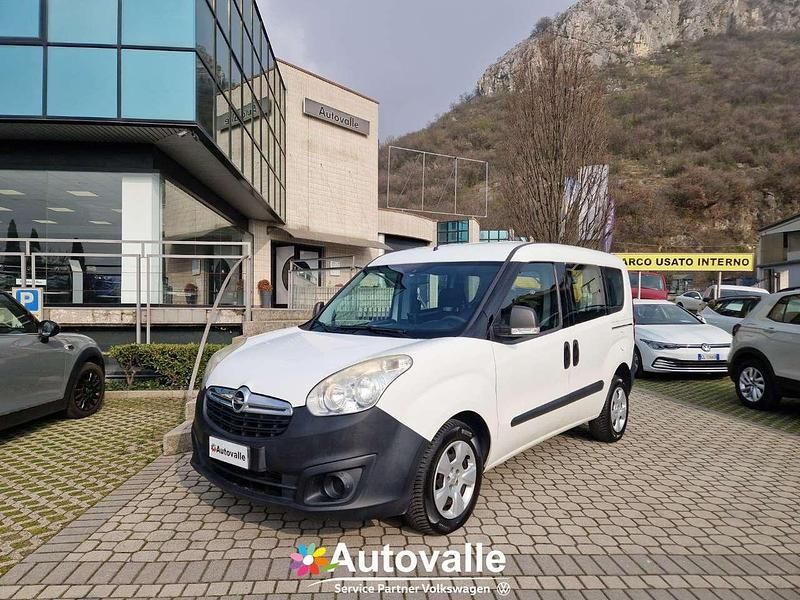 Usata Opel Combo 105 CV (77 kW) 2017 Bianco Monovolume
