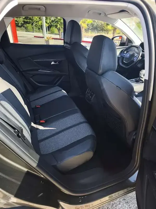 Usata Peugeot 3008 Allure 120 CV (88 kW) 2017 Grigio SUV