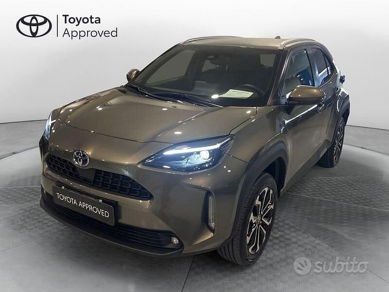 Marrone Usata 2022 Toyota Yaris Hybrid Trend SUV | 21.950 € (Ottimo prezzo) - Immagine 1/2