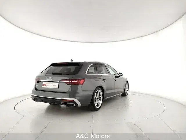 Usata Audi A4 S-Line 163 CV (119 kW) 2023 Grigio daytona perla Station wagon