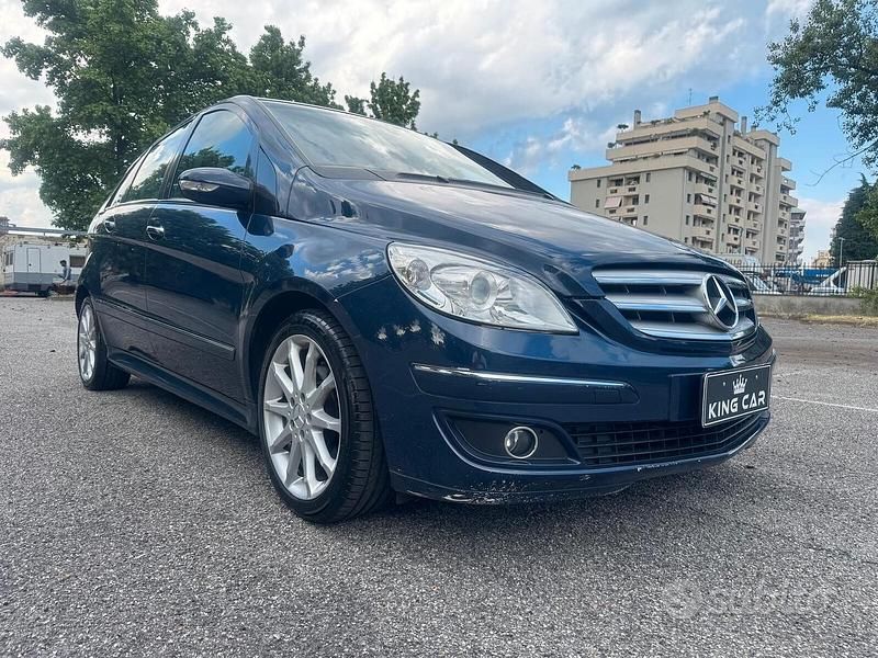 Usata Mercedes B200 140 CV (102 kW) 2006 Blu Monovolume