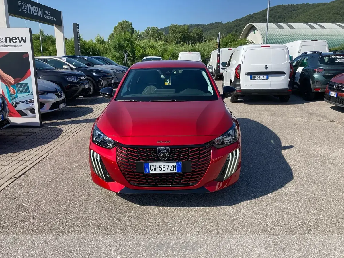 Usata Peugeot 208 Allure 101 CV (74 kW) 2025 Rosso Utilitaria