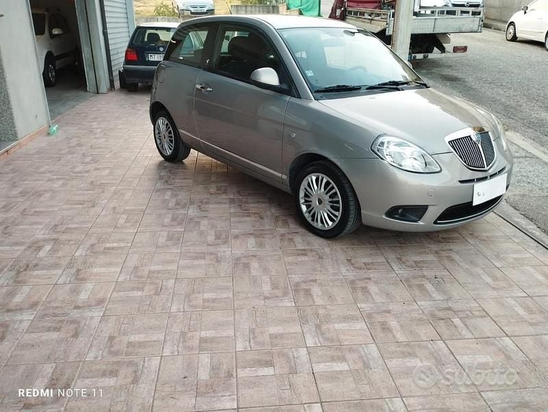 Usata 2010 Lancia Ypsilon Due volumi | 6499 € (Molto cara) - Immagine 1/4