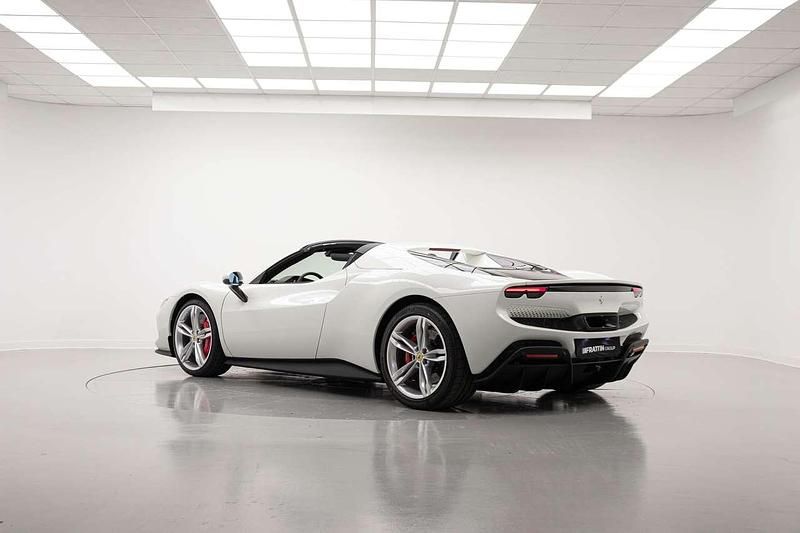 Nuova Ferrari 296 663 CV (487 kW) 2025 Bianco Cabrio