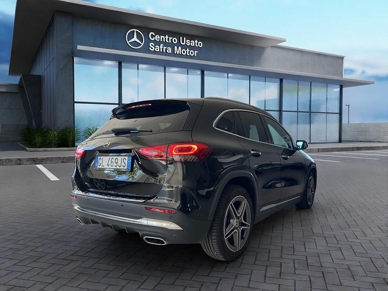Usata Mercedes GLA200 Premium 150 CV (110 kW) 2022 Nero notte ; SUV