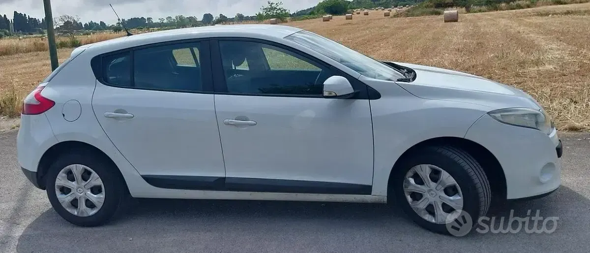 Usata Renault Mégane III 90 CV (66 kW) 2010 Bianco Berlina