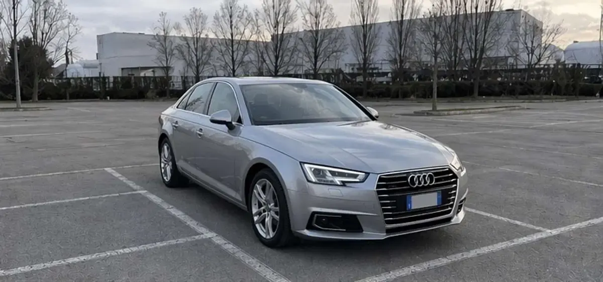 Usata Audi A4 Business 150 CV (110 kW) 2016 Argento Berlina