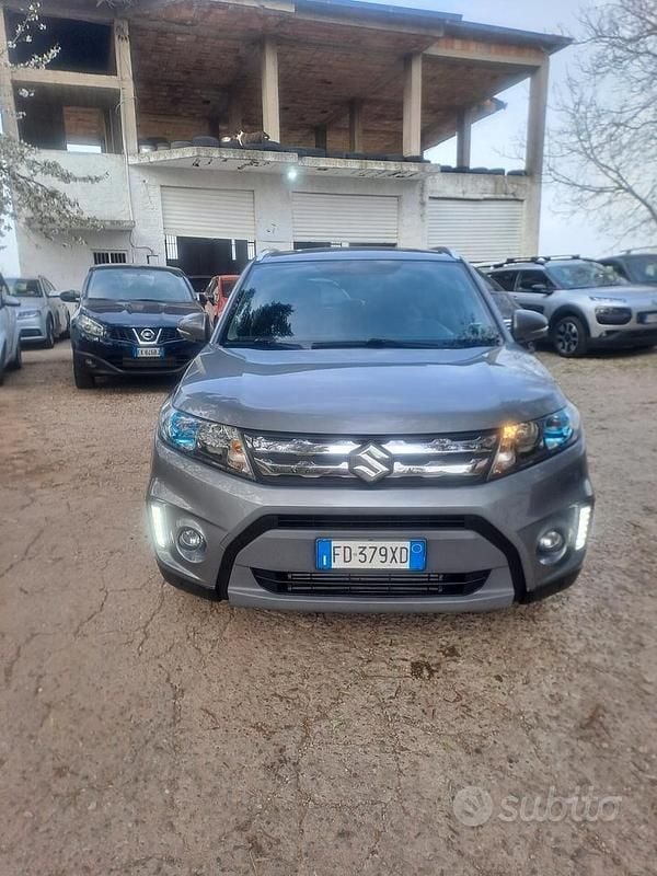 Usata Suzuki Vitara 120 CV (88 kW) 2016 Grigio SUV