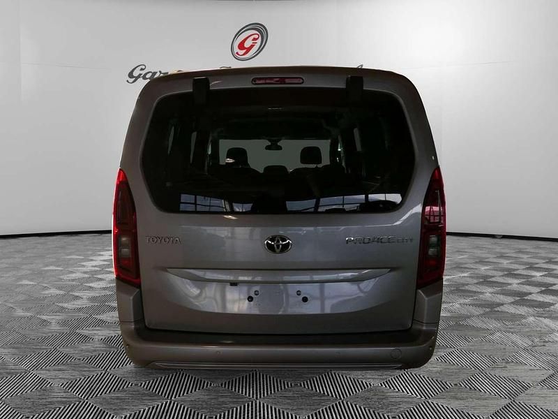 Usata Toyota Proace City City 131 CV (96 kW) 2021 Grigio Monovolume