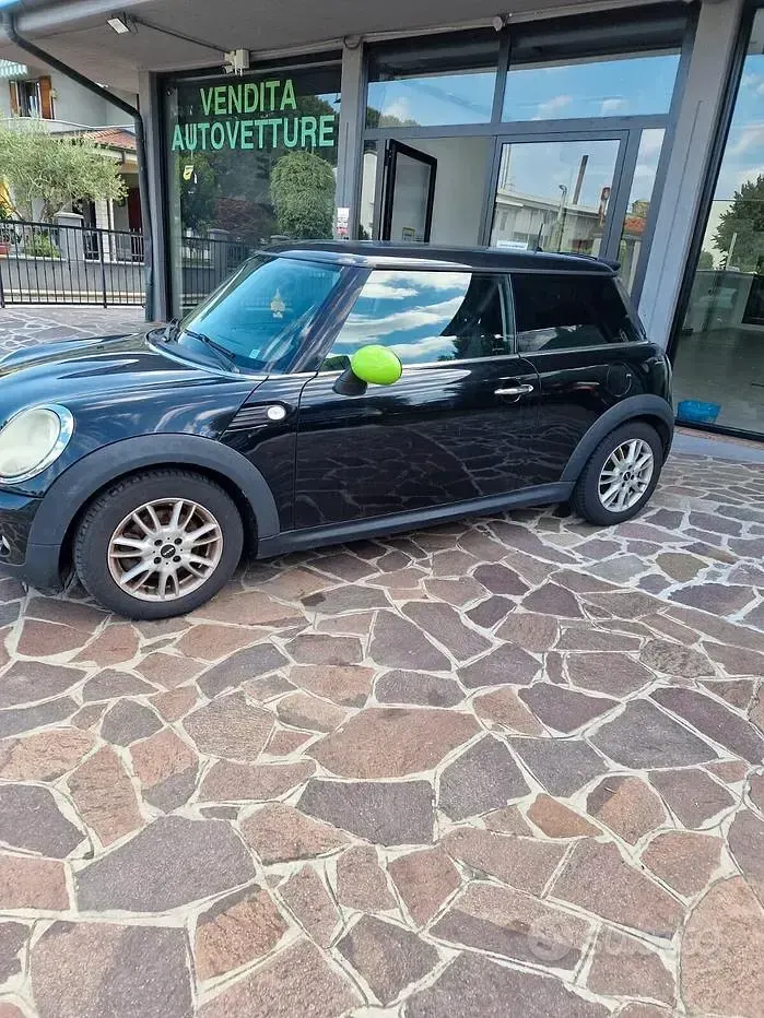 Usata Mini Cooper 75 CV (55 kW) 2013 Nero Utilitaria