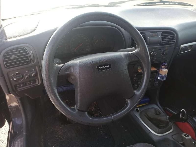 Usata Volvo S40 102 CV (75 kW) 2001 Nero Berlina