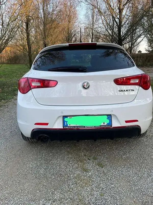 Usata Alfa Romeo Giulietta Business 120 CV (88 kW) 2019 Utilitaria