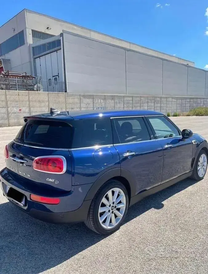 Usata Mini One Clubman Business 116 CV (85 kW) 2017 Blu Station wagon