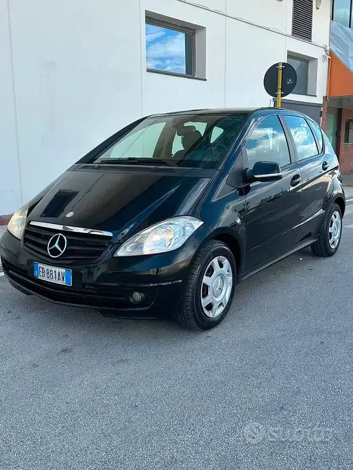 Usata Mercedes A180 Edition 109 CV (80 kW) 2010 Nero Berlina