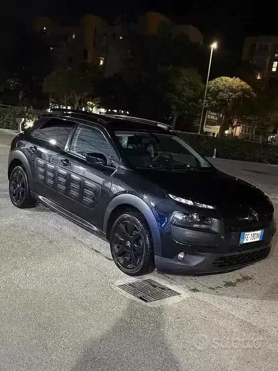 Usata Citroën C4 Cactus 99 CV (72 kW) 2016 Nero Utilitaria